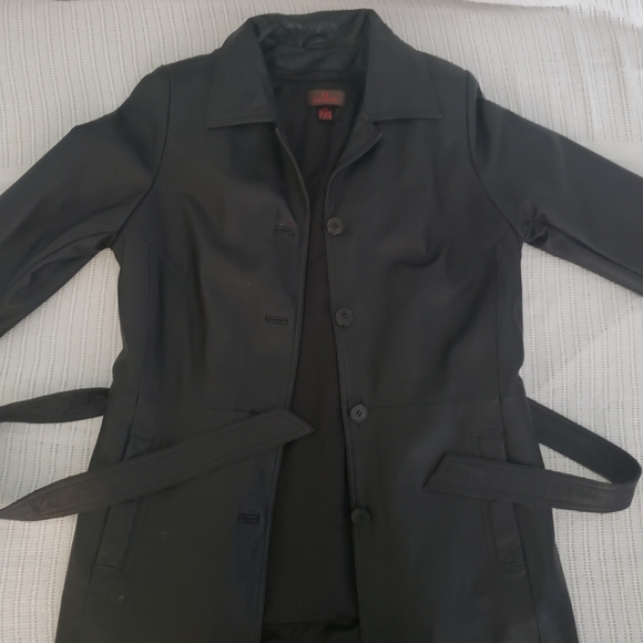 Danier black ladies leather jacket/coat - Med - Picture 3 of 3